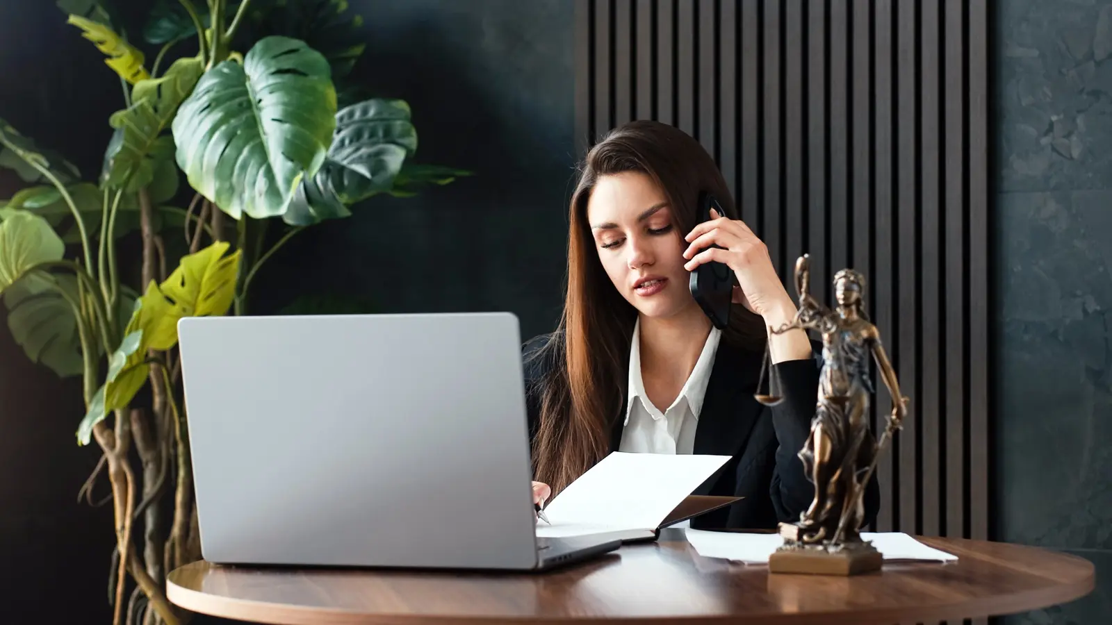 Legal Trends Report zur digitalen Mandantenaufnahme in Kanzleien